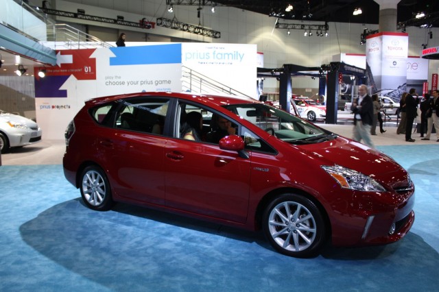 25 Prius V